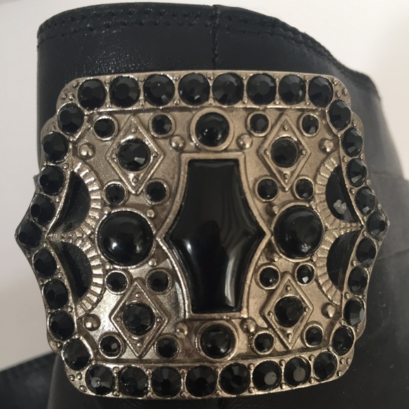 BCBGGeneration Black Stud Mules Size 8.5 - Picture 6 of 8